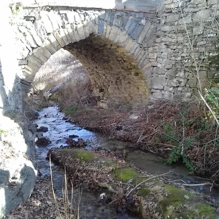 بيت شباب Corral De La Pena