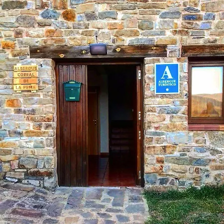 Corral De La Pena بيت شباب